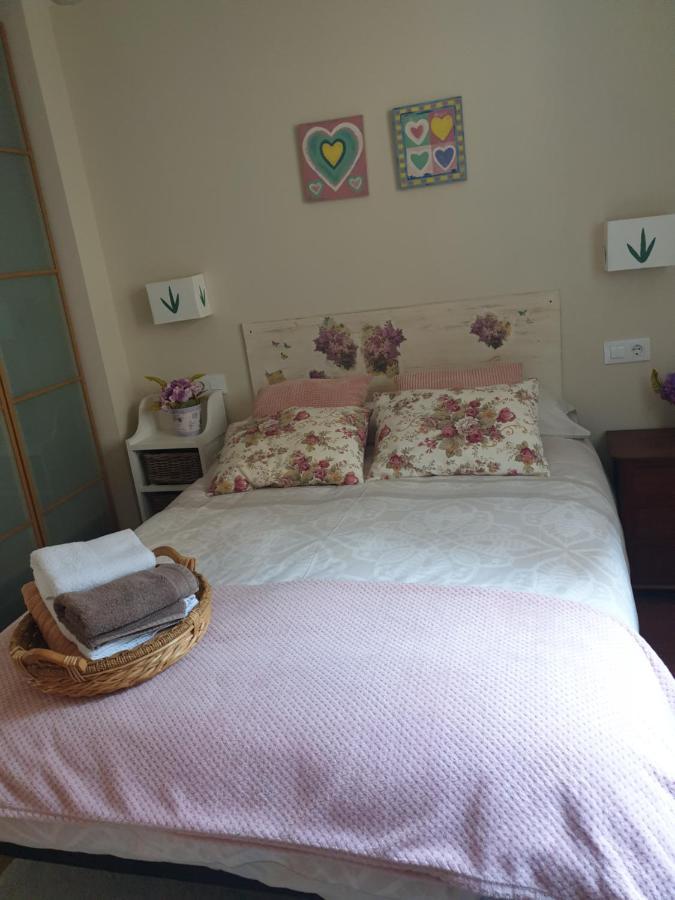 Apartamento Cine Colon 2 Ribadeo Buitenkant foto