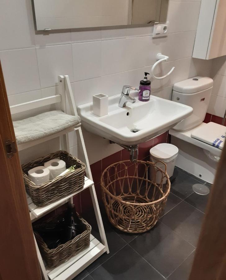 Apartamento Cine Colon 2 Ribadeo Buitenkant foto